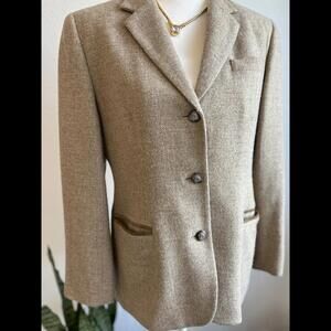 Ralph Lauren Brown Tweed Blazer with Elegant Buttons